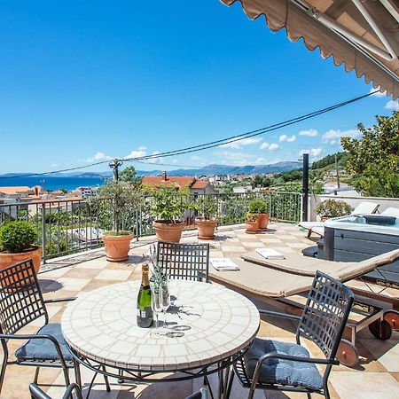 Idis Luxury Apartment ポドストラナ エクステリア 写真