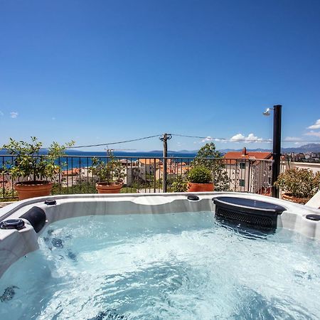 Idis Luxury Apartment ポドストラナ エクステリア 写真